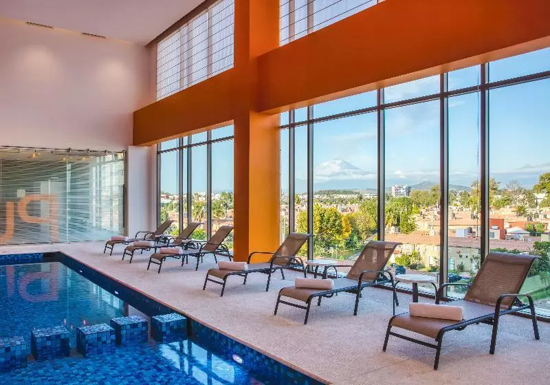 ホテル Fiesta Inn Express Puebla Explanada