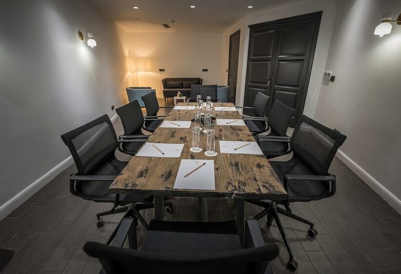 هتل Holm Boutique & Spa Ik Collection