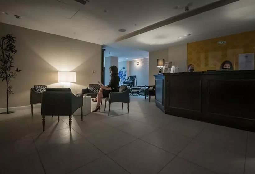 هتل Holm Boutique & Spa Ik Collection