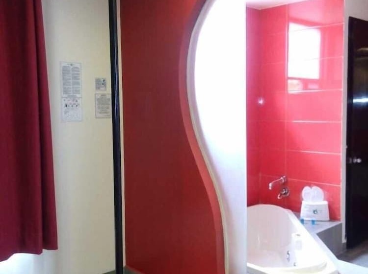 Отель Jard Inn Adult Only