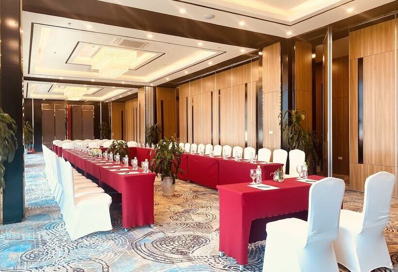 בית מלון כפרי Muong Thanh Grand Ha Long