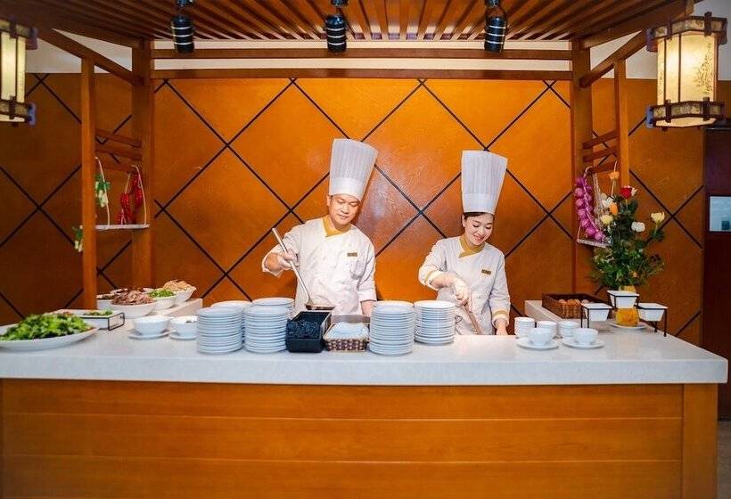 בית מלון כפרי Muong Thanh Grand Ha Long