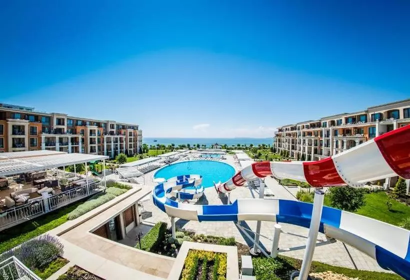 ホテル Premier Fort Cuisine   Full Board