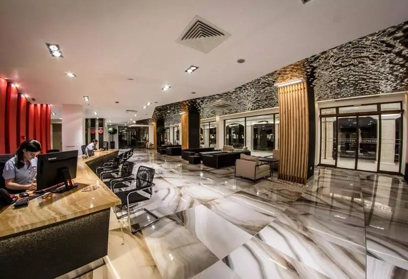 ホテル Premier Fort Cuisine   Full Board