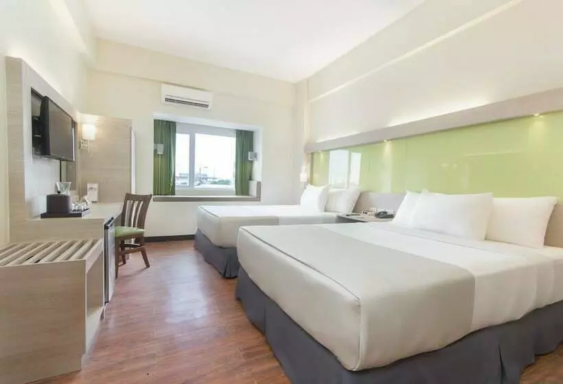 Microtel Inn & Suites By Wyndham San Fernando