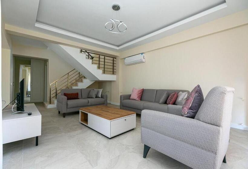 Paradise Town Villa Lisa