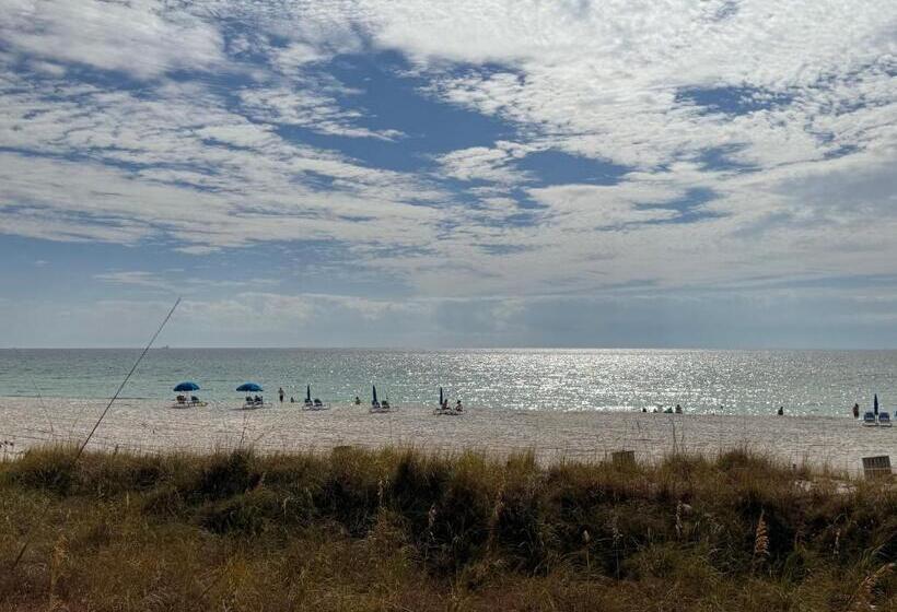 Shores Of Panama Resort