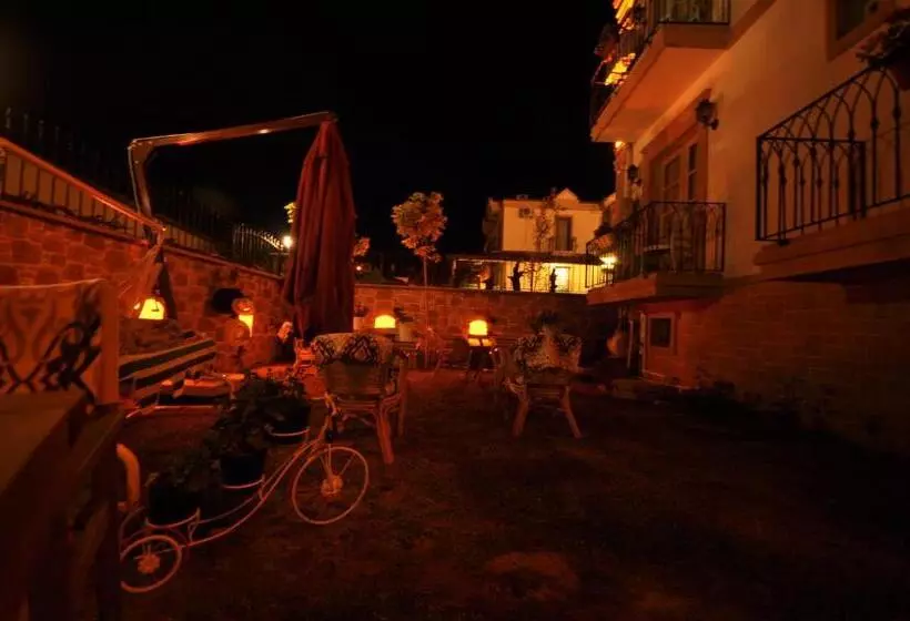 Cunda Svila Otel   Adult Only