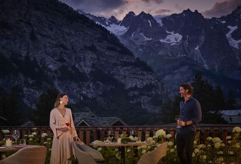 Le Massif Hotel & Lodge Courmayeur The Leading Hotels Of The World