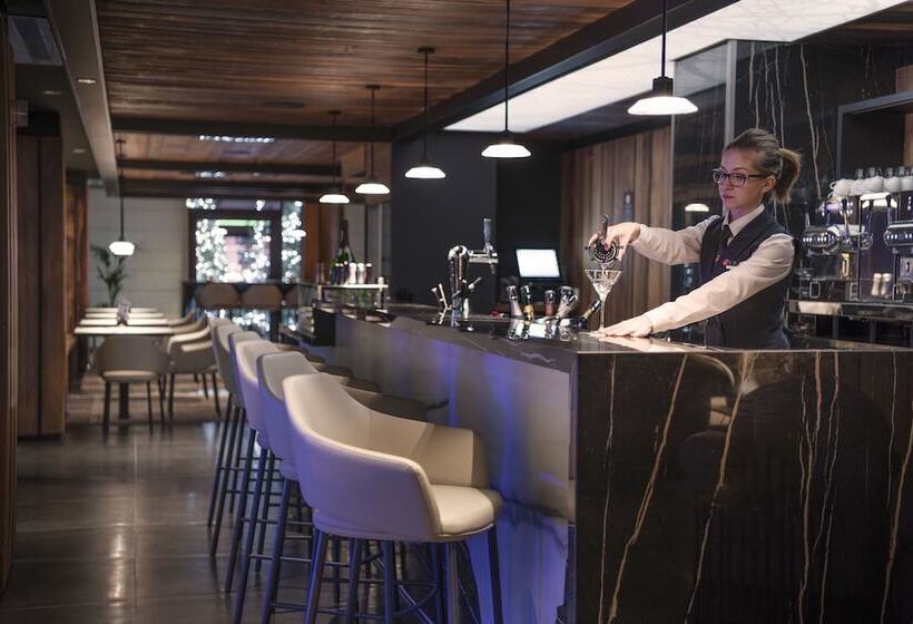 Le Massif Hotel & Lodge Courmayeur The Leading Hotels Of The World