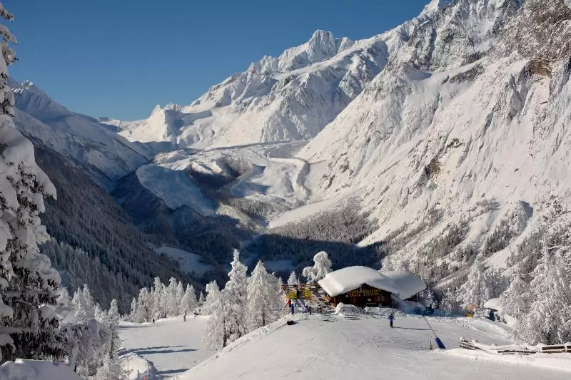 Le Massif Hotel & Lodge Courmayeur The Leading Hotels Of The World