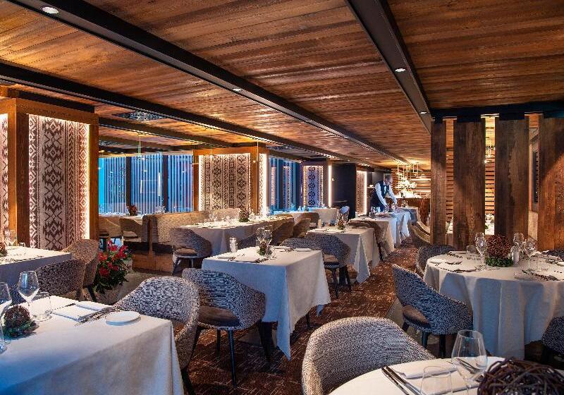 Le Massif Hotel & Lodge Courmayeur The Leading Hotels Of The World