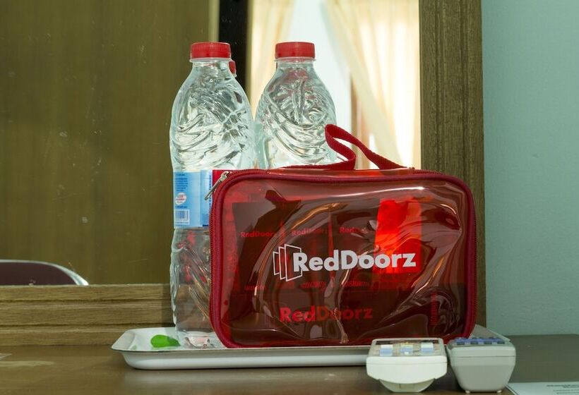 Pansiyon Reddoorz @ Karet Pedurenan 2