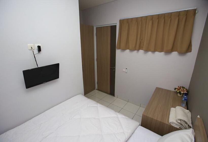 Pansiyon Reddoorz @ Karet Pedurenan 2