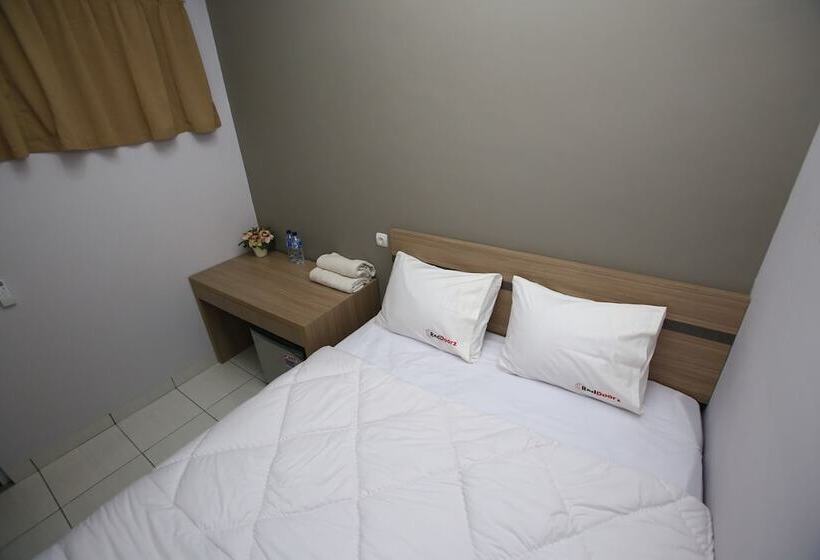 Pansiyon Reddoorz @ Karet Pedurenan 2