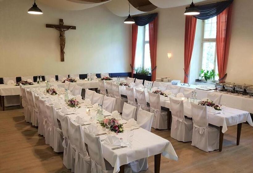 旅馆 Kloster Langwaden