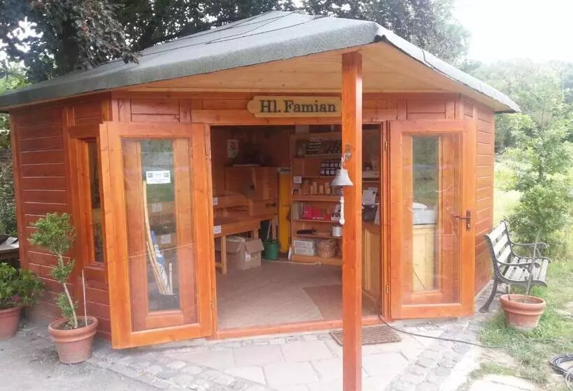 Retkeilymaja Kloster Langwaden