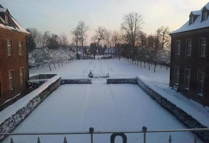 Retkeilymaja Kloster Langwaden