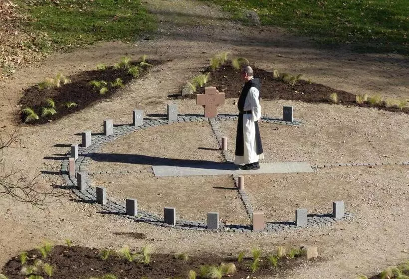Retkeilymaja Kloster Langwaden