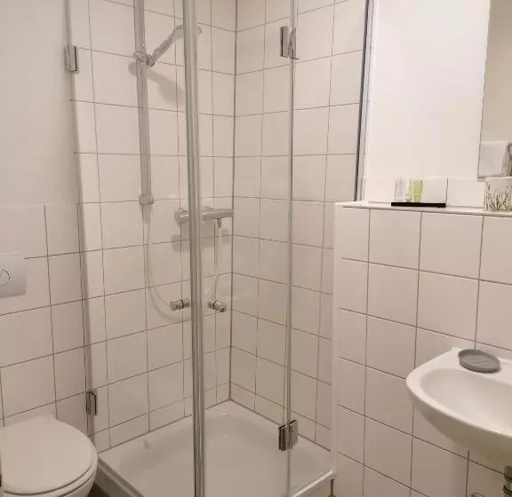 Retkeilymaja Kloster Langwaden