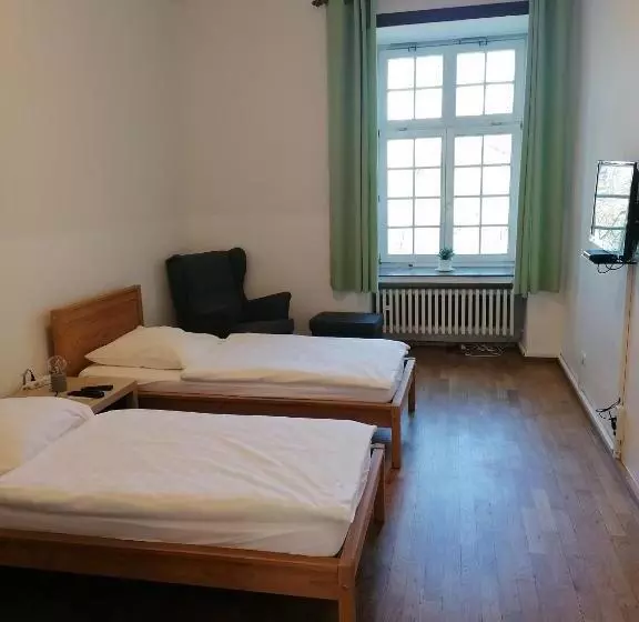 Retkeilymaja Kloster Langwaden