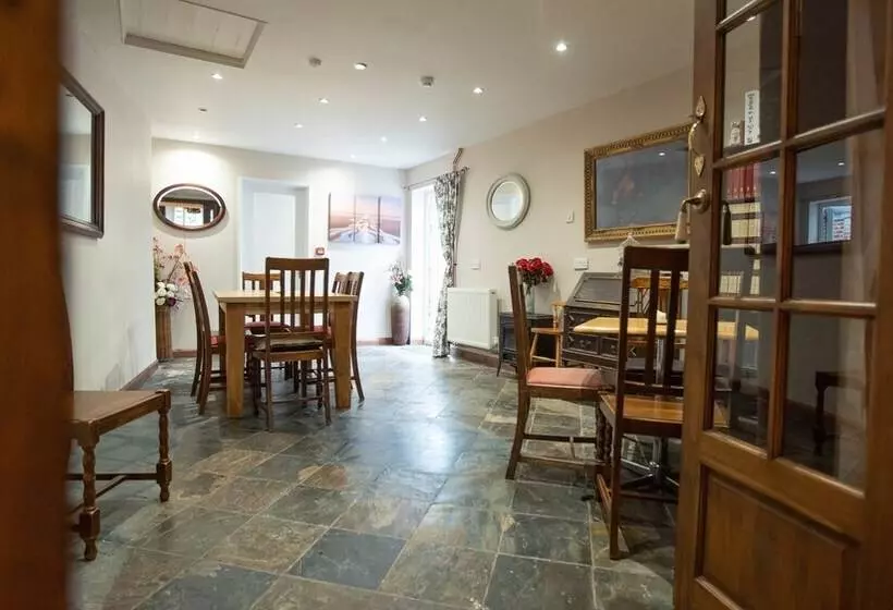 Retkeilymaja The Ilchester Arms Hotel, Ilchester Somerset