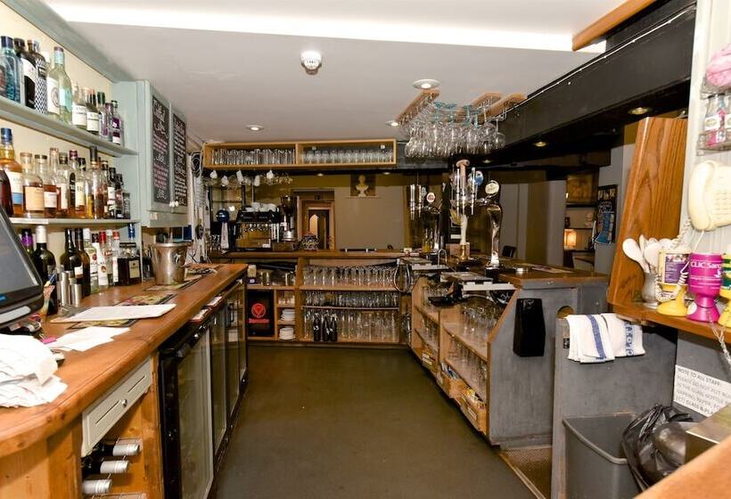 הוסטל The Ilchester Arms Hotel, Ilchester Somerset