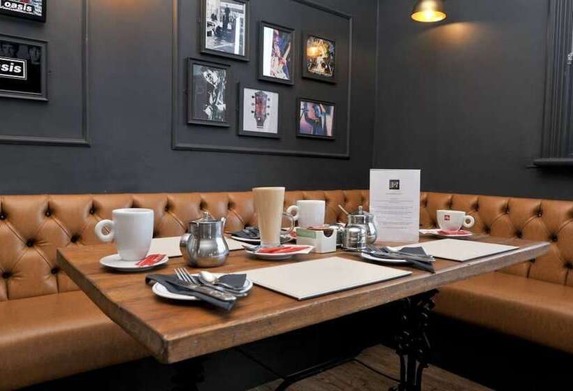 Общежитие The Royal Hotel Crewe, A Brilliant Collection