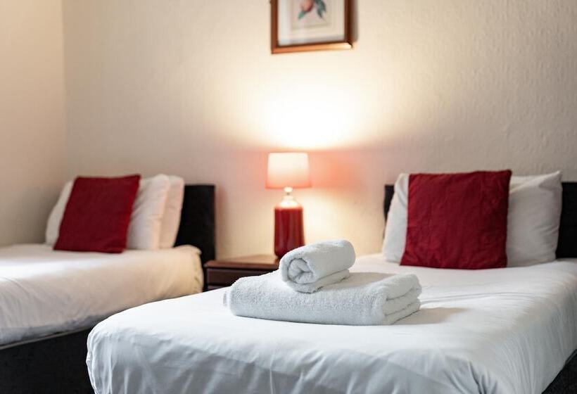 Общежитие The Royal Hotel Crewe, A Brilliant Collection