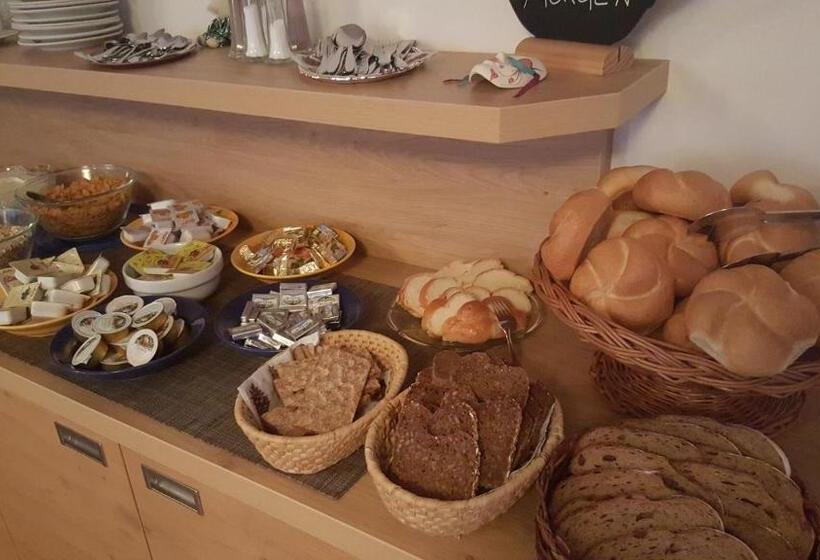 Bed and Breakfast Pension Gstrein