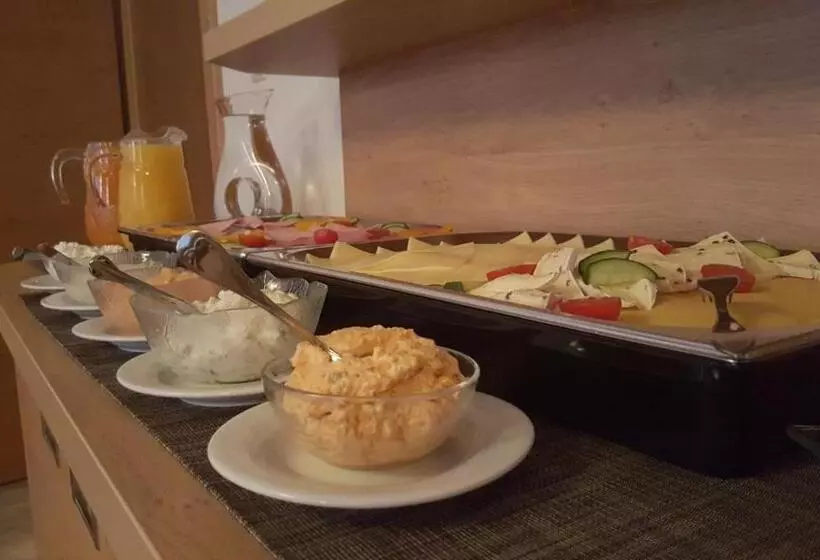 Aamiaismajoitus (B&B) Pension Gstrein