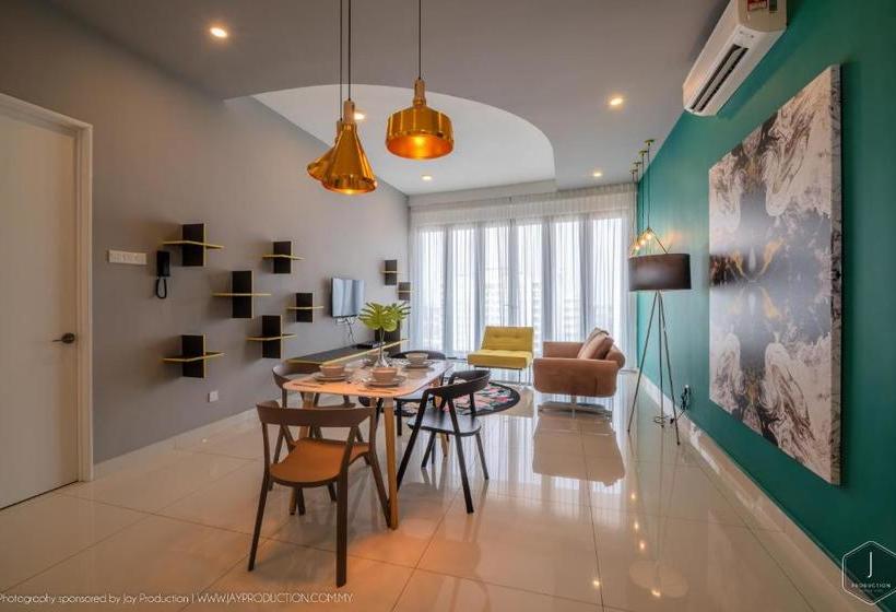 فندق Arte S Penang Homestay