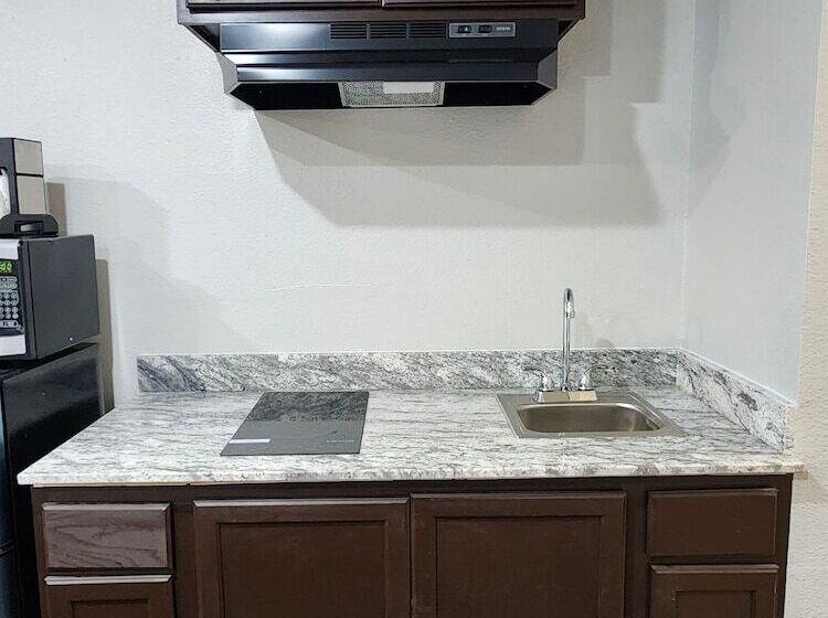 ホテル Budget Host Inn