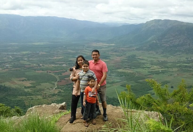 בית מלון כפרי Green Ark Resorts