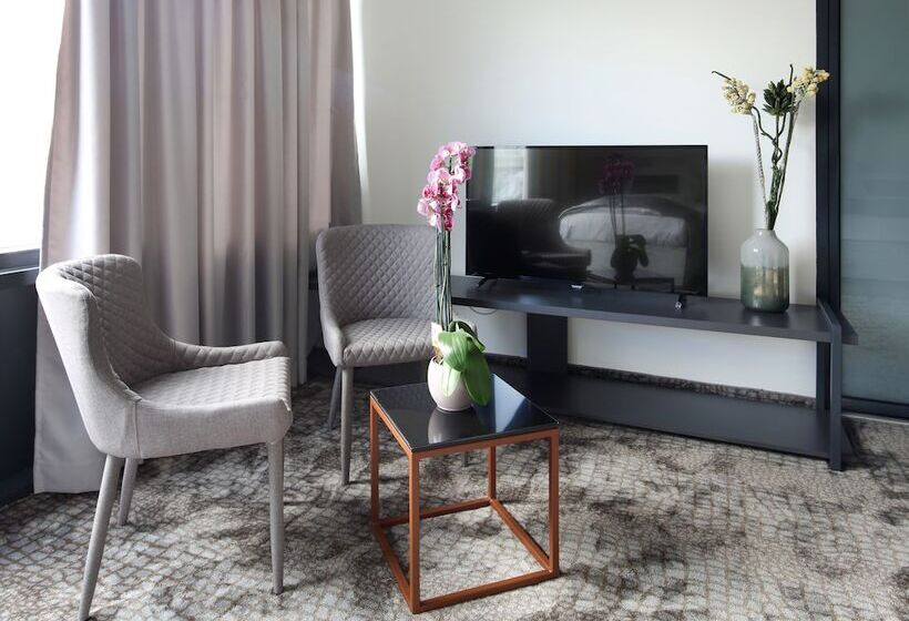 هتل Koncept Residence