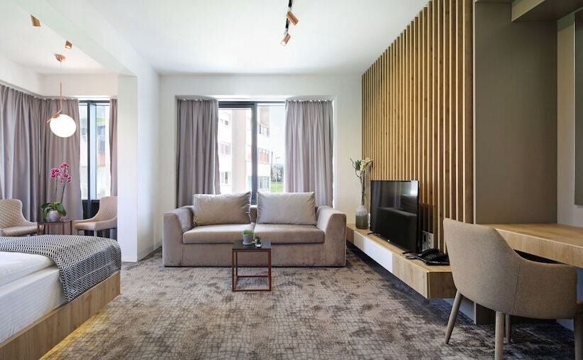 هتل Koncept Residence