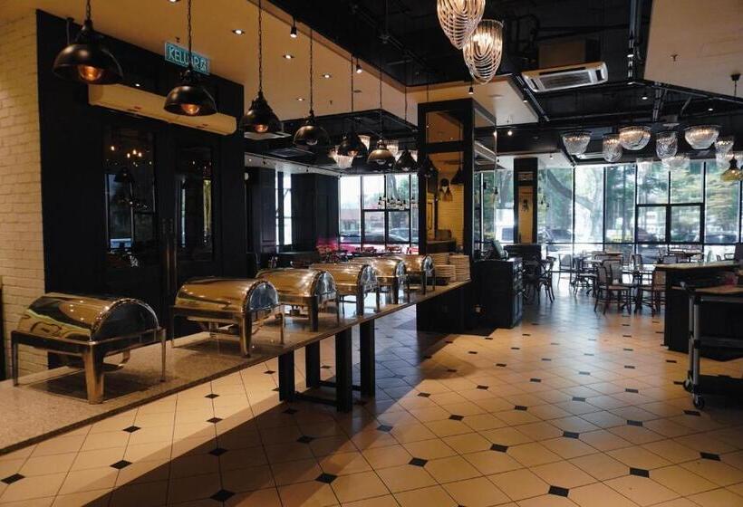 M Roof Hotel & Residences