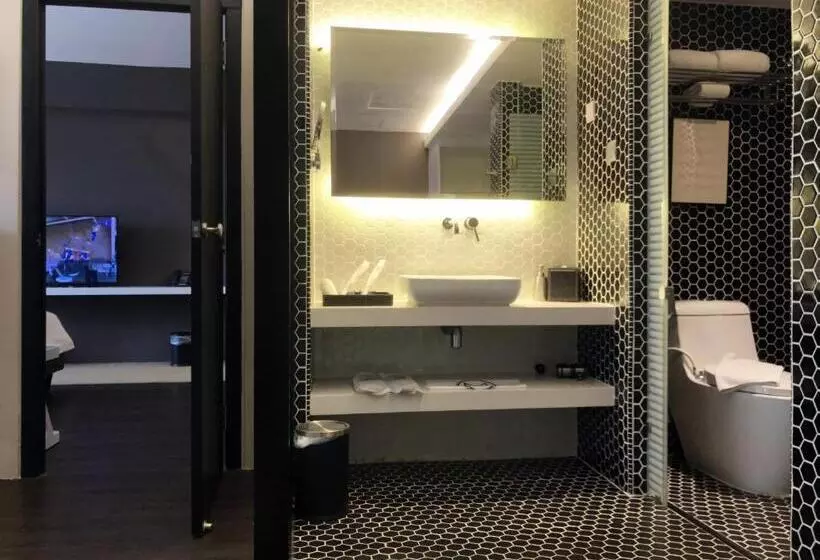 M Roof Hotel & Residences