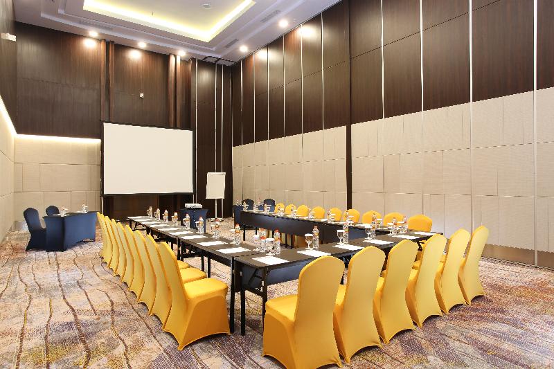 בית מלון כפרי Swissbelinn Modern Cikande