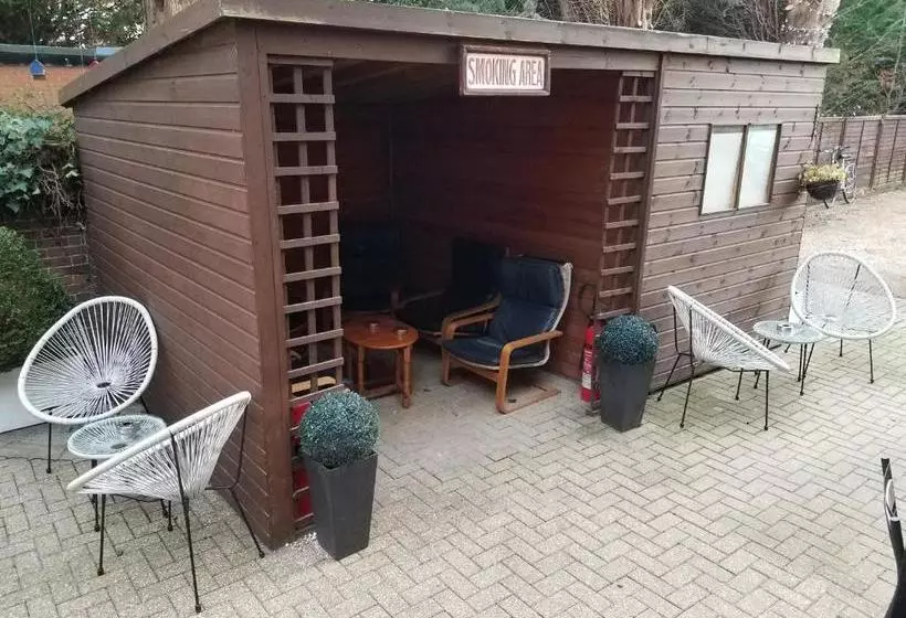 ペンション Archways Lodge