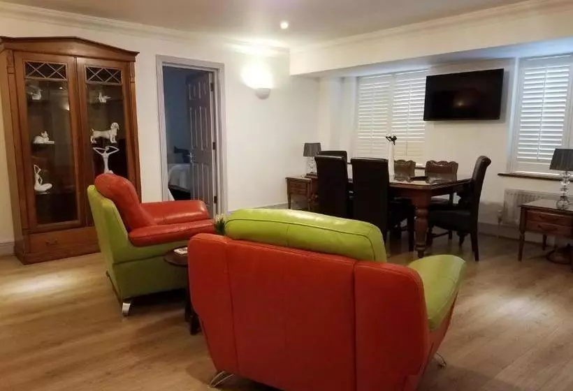 ペンション Archways Lodge