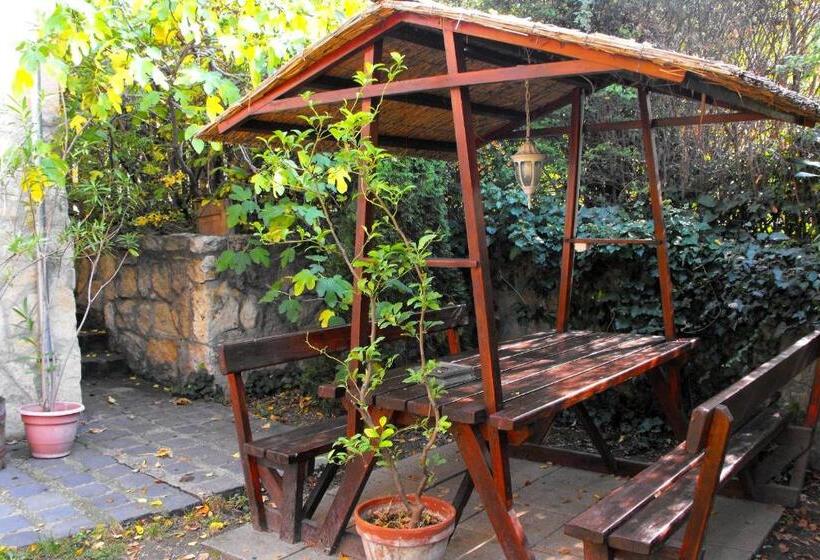 Pensjonat Kis Gellért Guesthouse