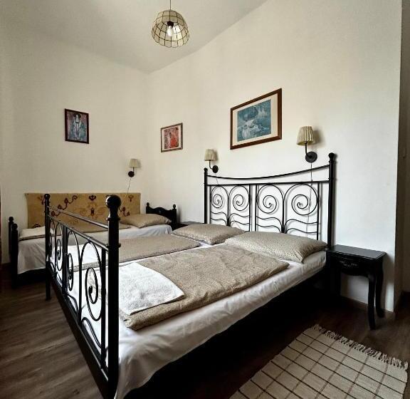 Pensjonat Kis Gellért Guesthouse