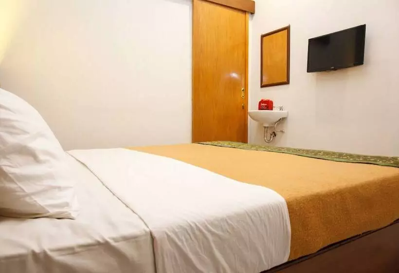 Majatalo Reddoorz Near Juanda Airport T1