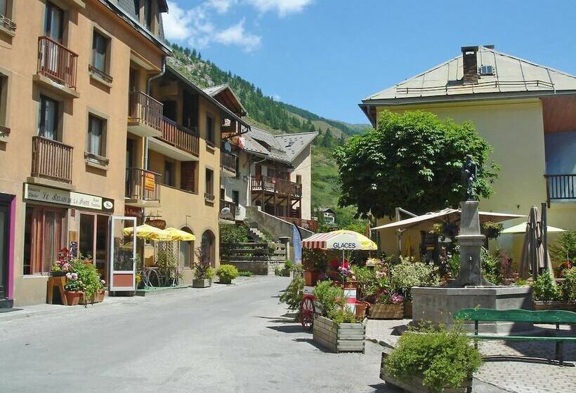 Adonis Molines By Olydea