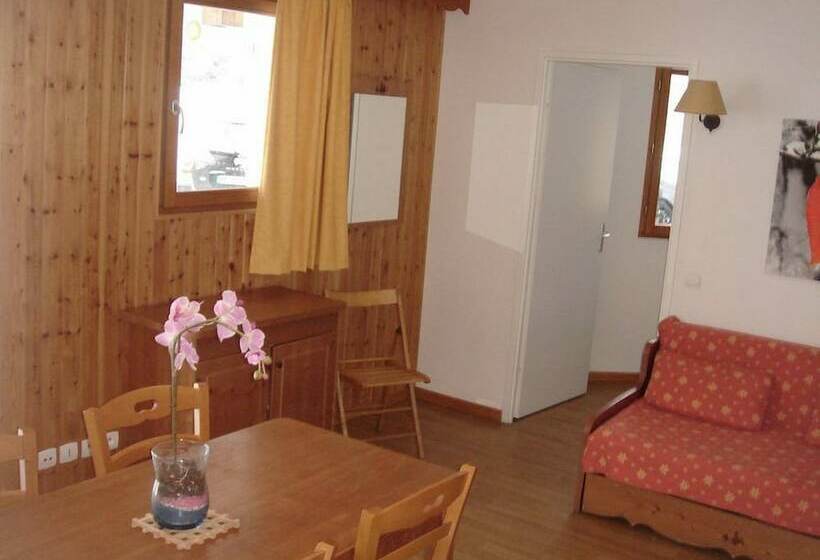 Adonis Molines By Olydea