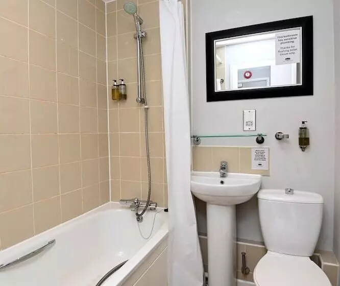 ユースホステル Lamb & Flag Inn