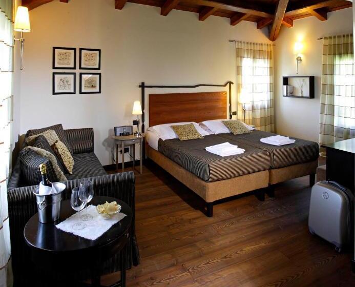 ホテル Agriturismo Fossa Mala