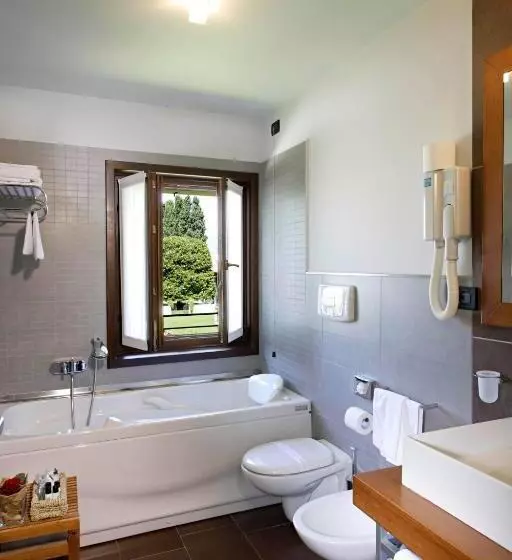 Hotelli Agriturismo Fossa Mala