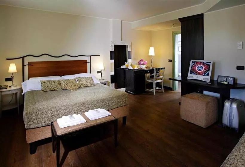 Hotelli Agriturismo Fossa Mala